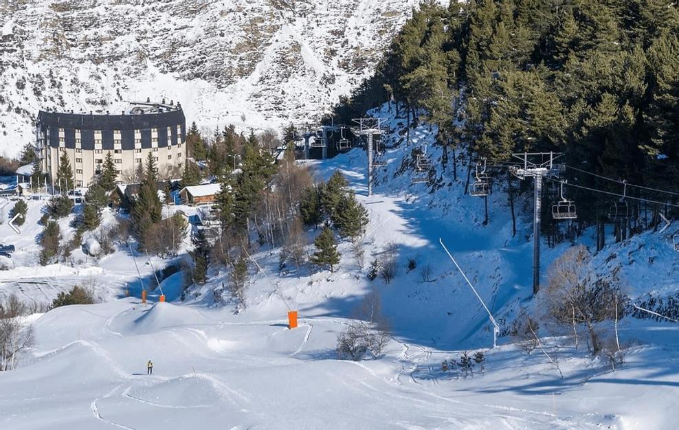 Hotel Or Blanc Эспот Экстерьер фото