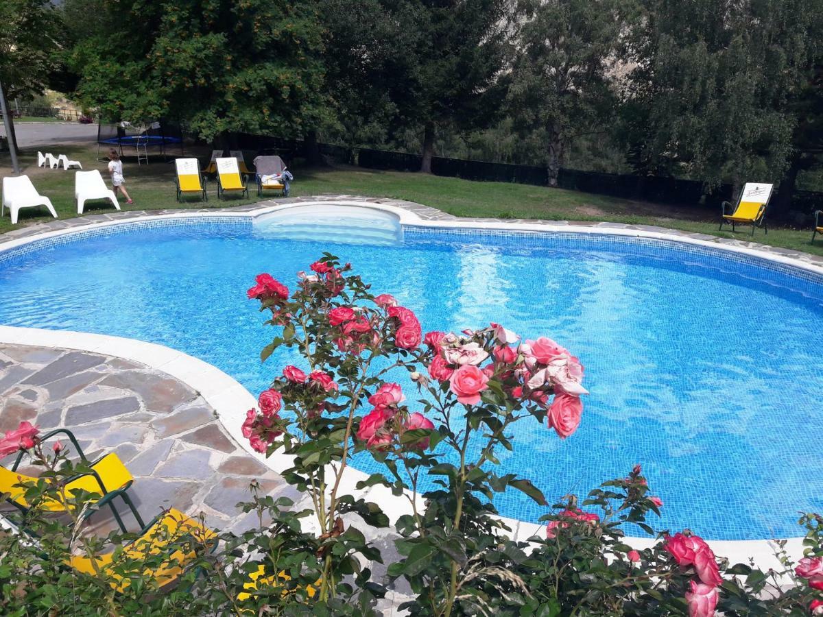 Hotel Or Blanc Эспот Экстерьер фото